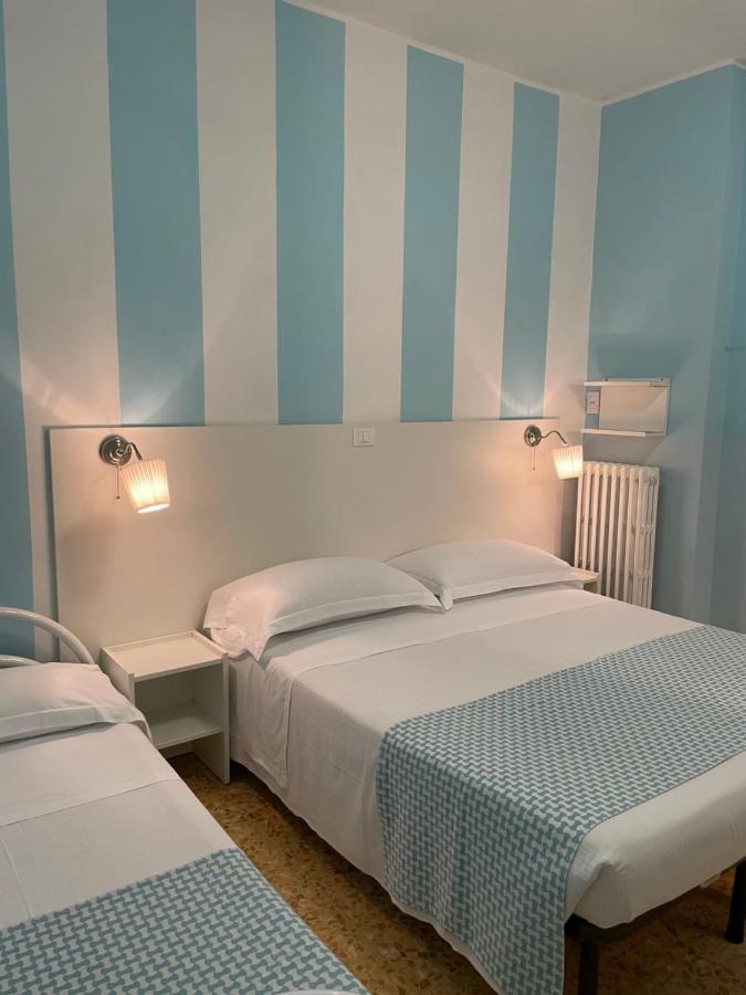 Hotel Del Golfo 라이구에글리아 외부 사진