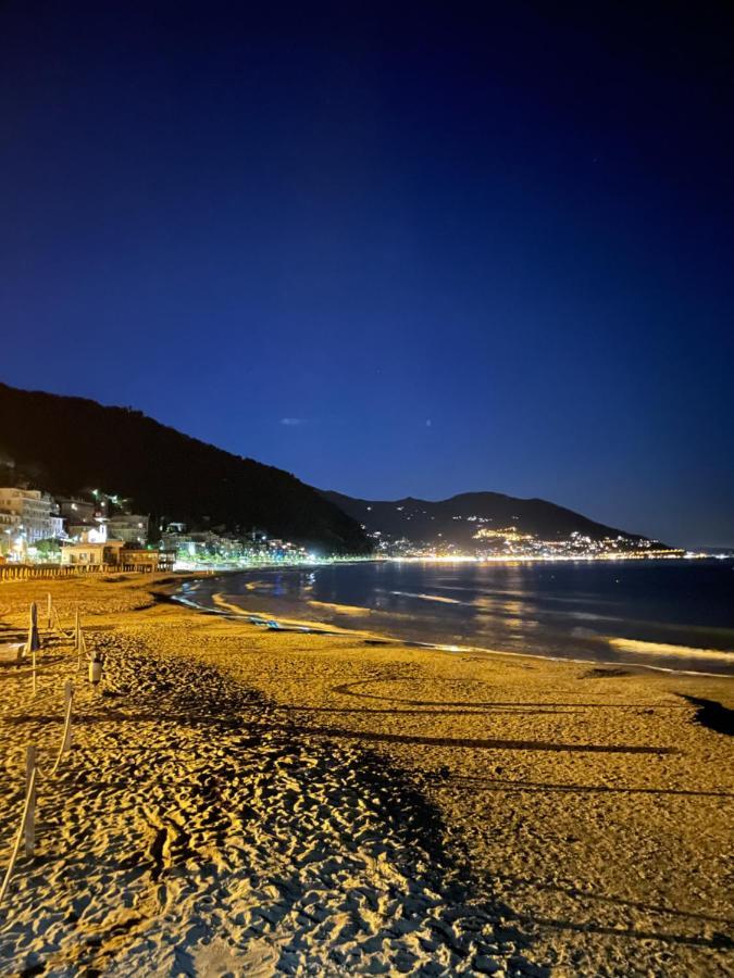 Hotel Del Golfo 라이구에글리아 외부 사진