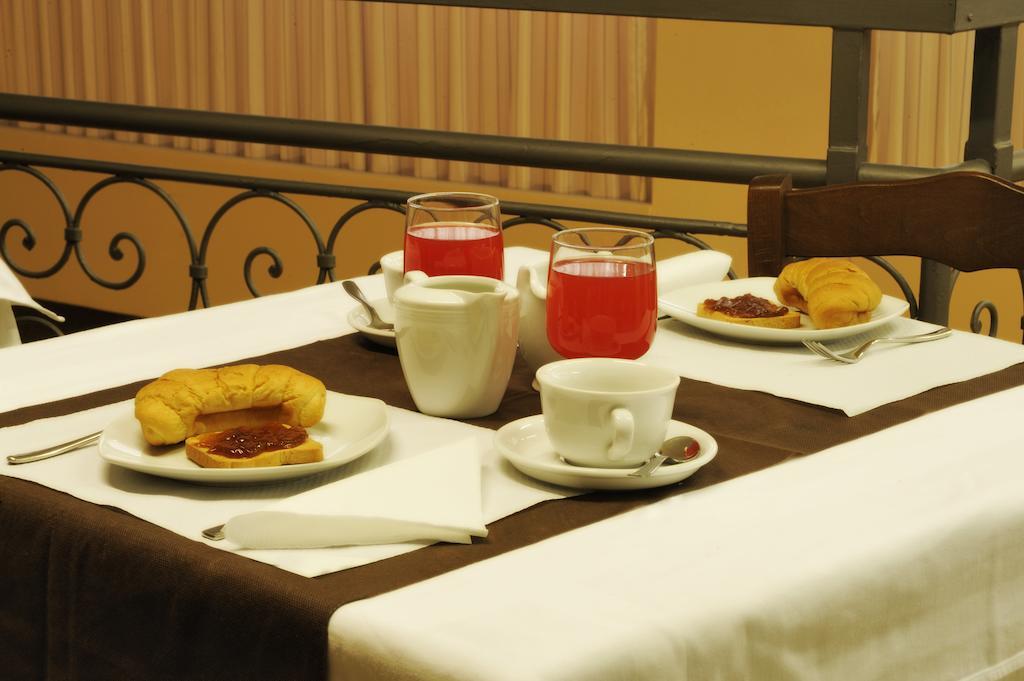 Hotel Del Golfo 라이구에글리아 외부 사진