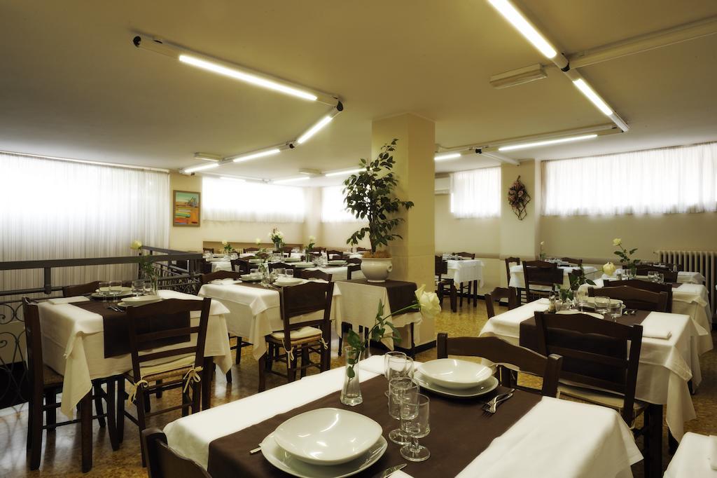 Hotel Del Golfo 라이구에글리아 외부 사진